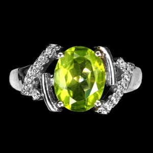 925 Sterling Silver Ring Oval Green Peridot 9x7mm Gemstone Jewelry Size 6 - Picture 1 of 9