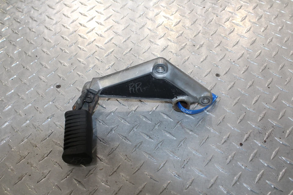 Kawasaki 750 CSR KZ750M 1982 clavija trasera derecha pasajero Foto 1 de 4