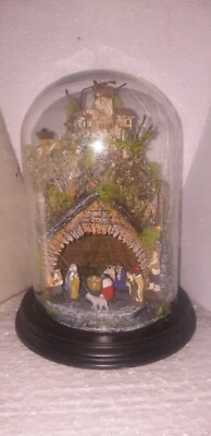 Presepe Artistico In Campana di Vetro - Immagine 1 di 4
