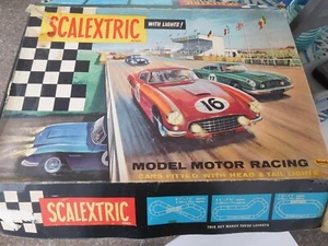 Rare Scalextric Set 60 Green Aston Matrin and red Ferrari in Box - Picture 1 of 24