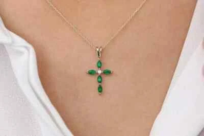 Cadena Colgante Cruz Esmeralda Verde Simulada Marquesa 2 CT Chapada en Oro Amarillo 14k Foto 1 de 4