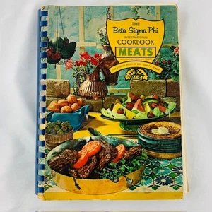 Vintage 1968 Beta Sigma Phi International Cookbook of Meats Spiral Bound Recipes - Bild 1 von 11