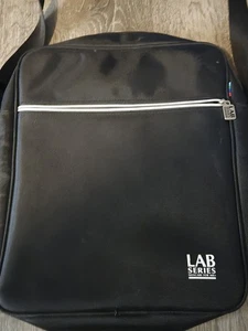 Borsa a tracolla Black Lab Series con chiusura a cerniera, tasche multiple e... - Foto 1 di 6