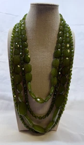 Hermoso Collar Distintivo Cuentas Varios Tamaños Color Verde Multi Hilo - Imagen 1 de 9