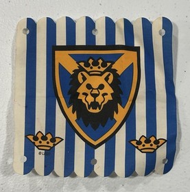 Lego Cloth Hanging 16 x 16 w/ Blue Stripes Lion Head Shield x58px1 6098 6091