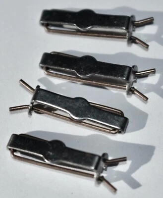 CORRETES DE MUÑECA (4) * DIMINUTO METAL * 3/4 PULGADAS DE LARGO * PLATEADO Foto 1 de 2