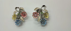 Clip-On Earrings - 3 daisy-like flowers - marked Pat. Pend - #2 - Picture 1 of 5