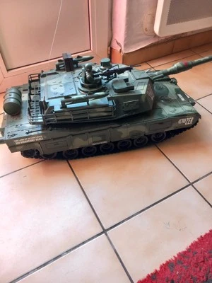 Char Télécommander  - Photo 1/4