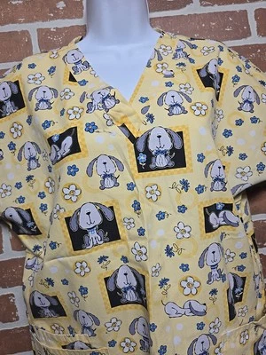 Scrub H.Q. SCRUB TOP size Small Puppies /Dogs Floral print & colors  #700 - Image 1 of 4
