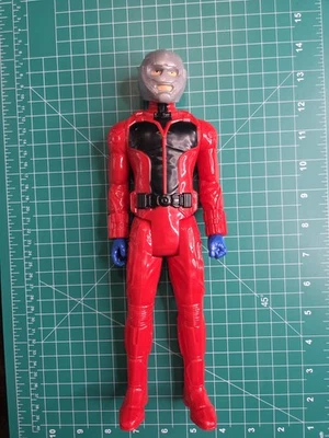 Figura de acción roja Ant-Man 12 pulgadas Hasbro Marvel Avengers Titan Hero Series 2015 Foto 1 de 4