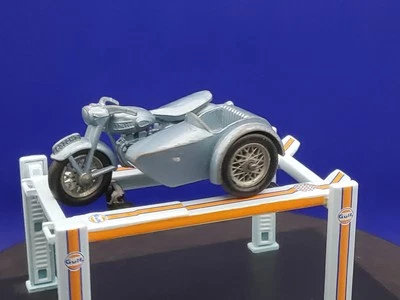 LESNEY MATCHBOX SERIES 1-75 No 4 TRIUMPH T110 MOTOCYCLE W/SIDECAR - Image 1 of 4