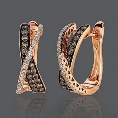 Pendientes para mujer de diamantes marrones creados en laboratorio de corte redondo de 2 quilates enchapados en oro amarillo de 14 quilates Foto 1 de 4