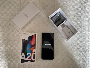 Samsung Galaxy A20e - Foto 1 di 4