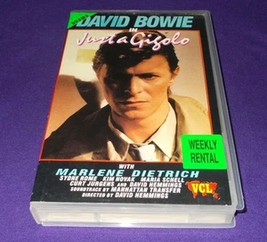 JUST A GIGOLO VHS PAL VCL DAVID BOWIE MARLENE DIETRICH - Picture 1 of 3