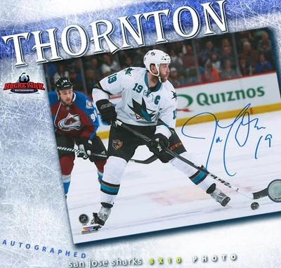 Foto 8 x 10 firmada por Joe Thornton de los tiburones de San José - 70298 Foto 1 de 2