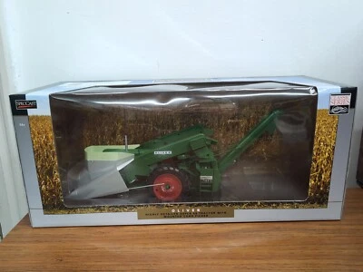 1/16 Spec Cast Oliver Super 88 Tractor W/ Mounted Corn Picker Iowa FFA 2021 - Image 1 of 4