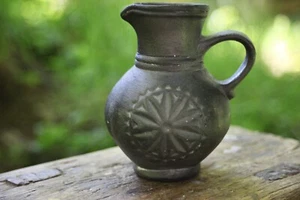 VINTAGE SMALL BLACK STUDIO POTTERY VASE/HANDMADE/GIFT/UNIQUE FIND/ARTWORK - Picture 1 of 3