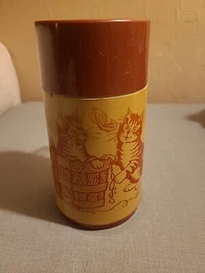 Vintage Cats & Kittens Playing Aladdin Brand Thermos - Picture 1 of 8