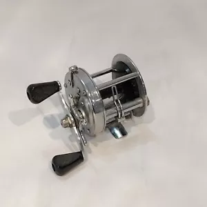 Mulinello Shakespeare Service Fishing Casting 1944M modello EH buone condizioni - Foto 1 di 9