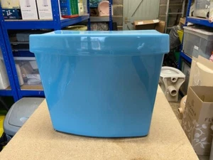 Vástagos Armitage, cisterna acoplada cerrada Carlton en azul Pacífico - Imagen 1 de 8