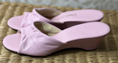 Vintage 1960s Women’s 5 Daniel Green Pink Leather Wedge Boudoir Sandal Slipper - Image 1 of 4