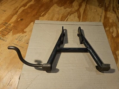 Norton Commando? Soporte central Foto 1 de 4