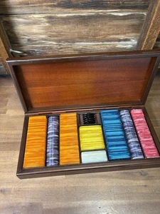 Vintage Poker Chip Card Game Wood Box with Pearlized Poker Chips - Picture 1 of 12