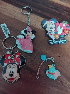 Disney Paquete Minnie Dumbo Llavero Magnético Teléfono Dije - Imagen 1 de 4