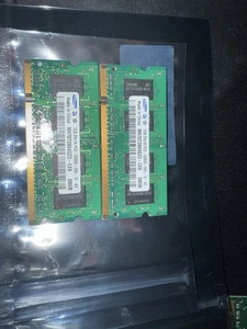 2x Samsung 1GB DDR2 RAM PC2-5300S 667MHz SO-DIMM 2Rx16 Laptop Memory M470T2864QZ - Picture 1 of 1
