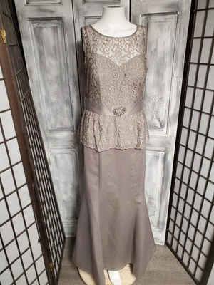 Ignite Evenings by Carol Lin Mermaid Gown maxi dress S mother Of Bride Groom  - Image 1 of 4