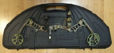 (MA1) Bear Archery Legion Compound Bow with Case - Image 1 of 4