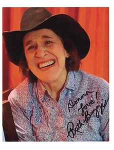 Ruth Buzzi Signed Autographed 8 1/2 x 11 Photo Actress Comedian C - Picture 1 of 1