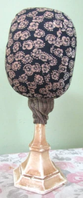 VINTAGE LADIES HAT STAND /NAVY BLUE PRINT W/ CREAM BASE /  11" TALL - Image 1 of 4