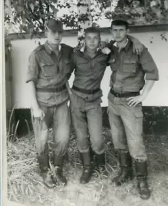 Vintage Gay Interest Photo Boys Handsome man Guy guys hug Military - Bild 1 von 3
