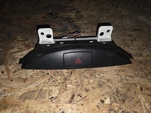MAZDA MX5 MK3 HAZARD FLASHER SWITCH - Picture 1 of 2