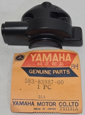 1 Carcasa de acelerador inferior genuina Yamaha TT500 1976-1981 TT 500 OEM 583-83987 NUEVA Foto 1 de 4