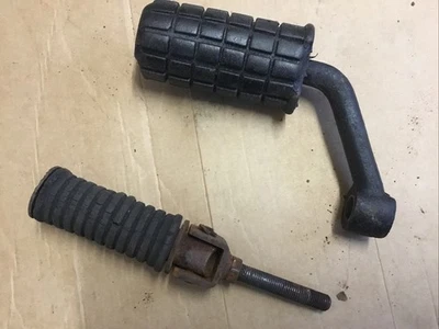 Clavija de pie delantera y trasera Suzuki GT750 GT 750 Foto 1 de 4