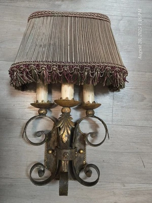 Художественные лампы 219550 кастильское настенное бра антикварная отделка с золотыми сусальными акцентами - Изображение 1 из 4