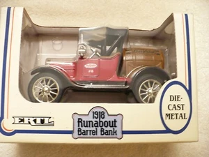 JE - ERTL 1918 RUNABOUT BARRIL BANCO VALOR REAL #8 SIN USAR, EN CAJA #14335 - Imagen 1 de 12