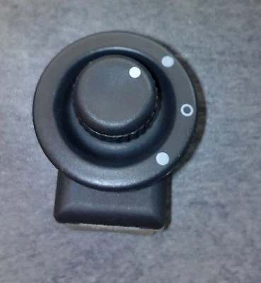 Bouton reglage retroviseur Megane 2 Scenic 2 ref 8200002442 8 broches (contacts) - Photo 1/3