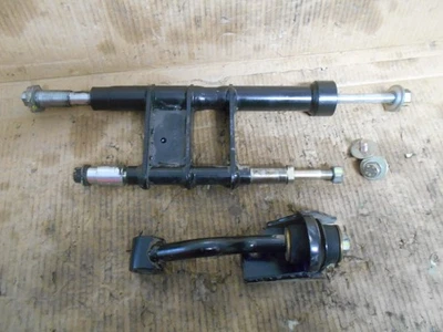 Piaggio X9 500 SL 2002 Motorlagerung Halter Motor Befestigung Achse Befestigungs - Bild 1 von 3