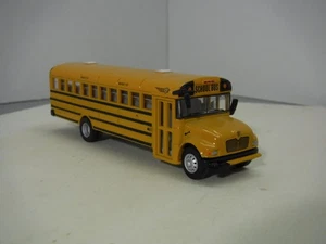 International CE 3300 Schulbus (2004-2023), gelb Metall, Boley (Schuco) H0 1:87 - Bild 1 von 6