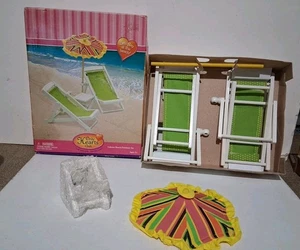 Only Hearts Club Cabana Beach Furniture Set Lounge Chairs Table Umbrella Boxed - Picture 1 of 10