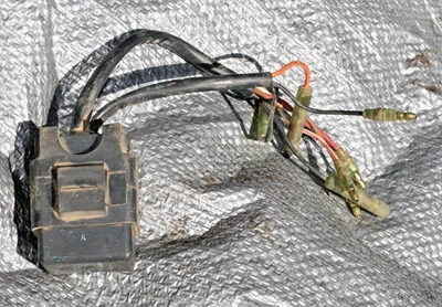 1983-84 YAMAHA IT490 OEM CDI - Bild 1 von 2