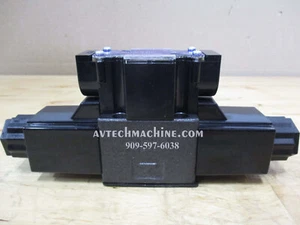 Yuken Hydraulic Solenoid Valve DSG-01-3C11-A110-51T - Picture 1 of 2