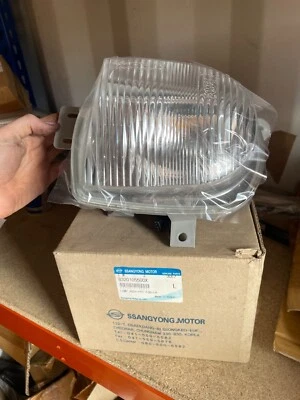 GENUINE SSANGYONG MUSSO SPORTS UTE FOG LIGHT LAMP ASSY LH  8320105500X - Image 1 of 4