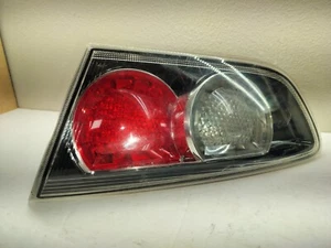 Luz derecha Mitsubishi Lancer 2010-2017 OEM - Imagen 1 de 6
