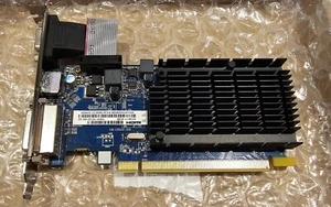 SAPPHIRE AMD RADEON HD6450 1GB DDR3 PCI-E HDMI DVI D/VGA GRAPHICS CARD - Picture 1 of 4