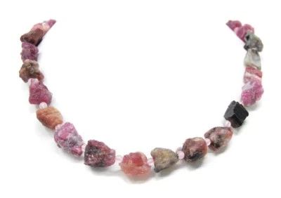 Außergewöhnlich schöne Halskette aus hochwertigem Turmalin-Rohstein - Bild 1 von 2