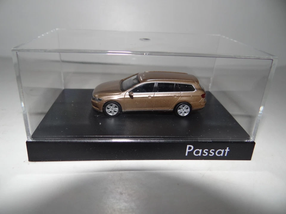 HERPA VW VOLKSWAGEN PASSAT VARIANT MODELLAUTO 1:87 SAMMLER MODELL - Bild 1 von 4